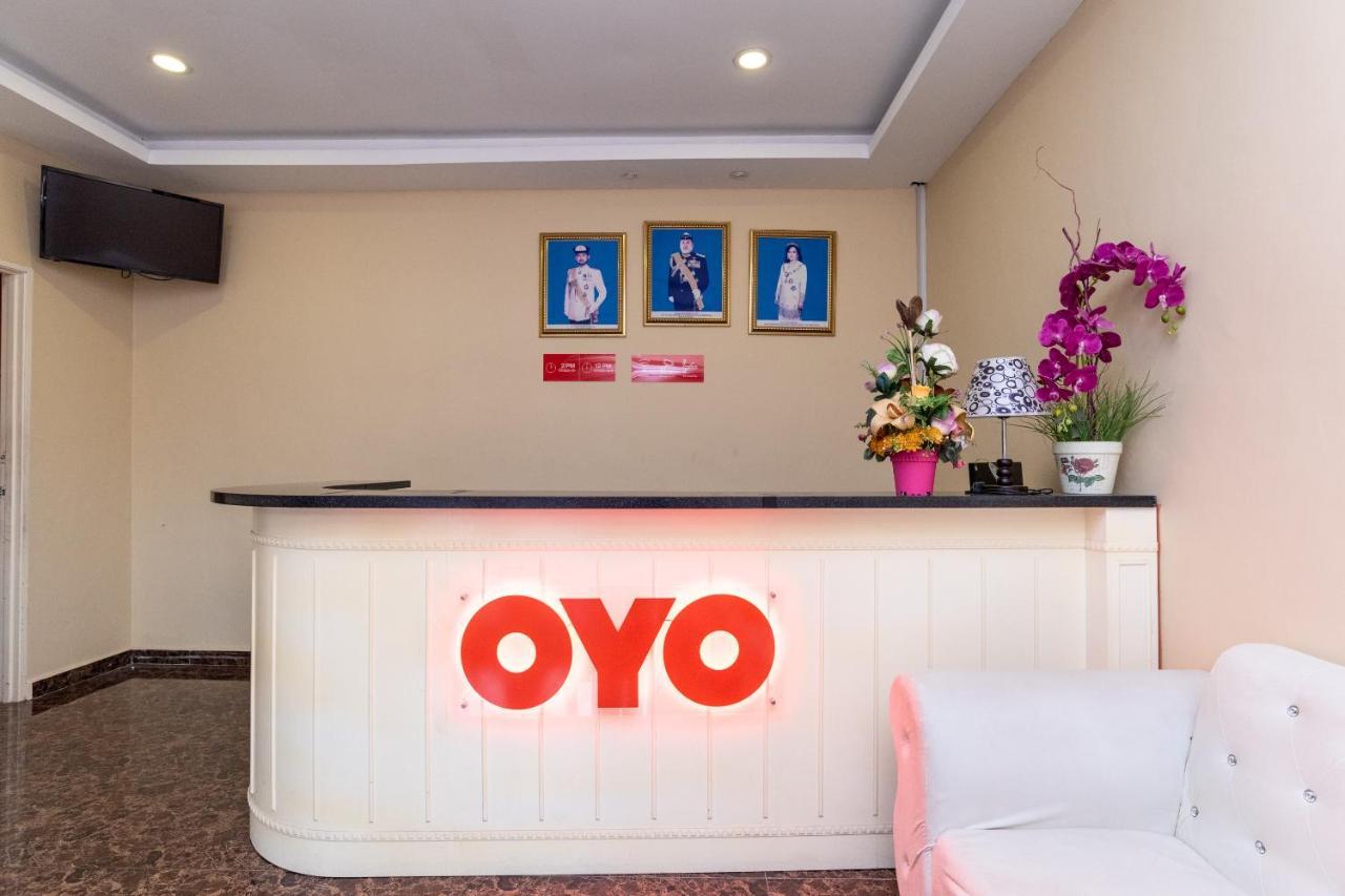 Hotel Oyo 1228 R & R Johor Bahru