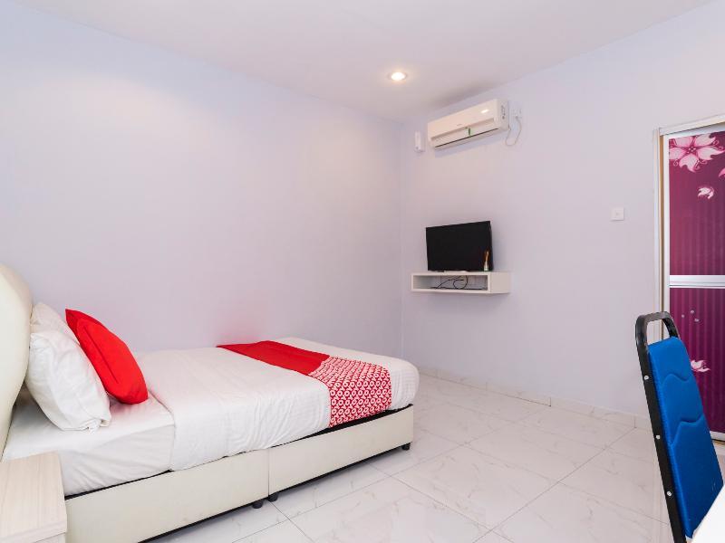 Oyo 1228 R & R Hotel Johor Bahru