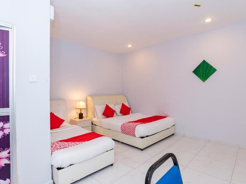 Hotel Oyo 1228 R & R 2*